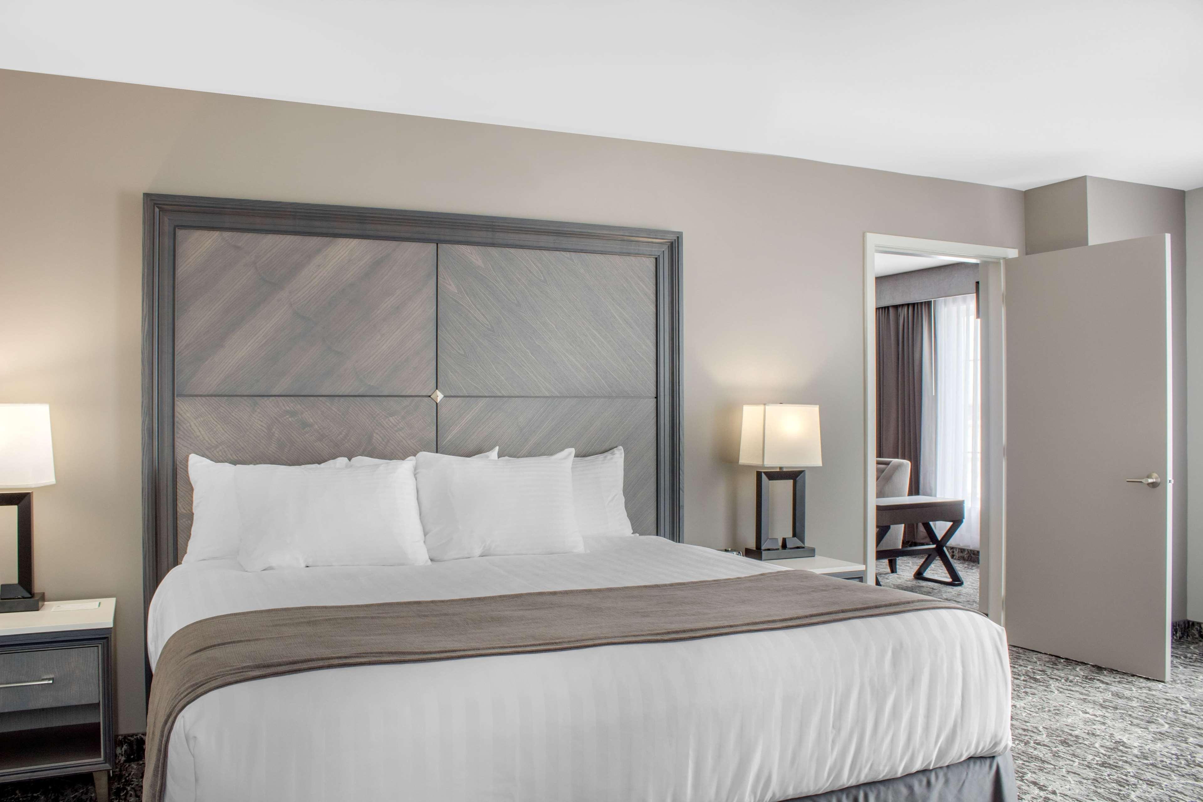 Chateau Moncton Trademark Collection By Wyndham Exteriör bild