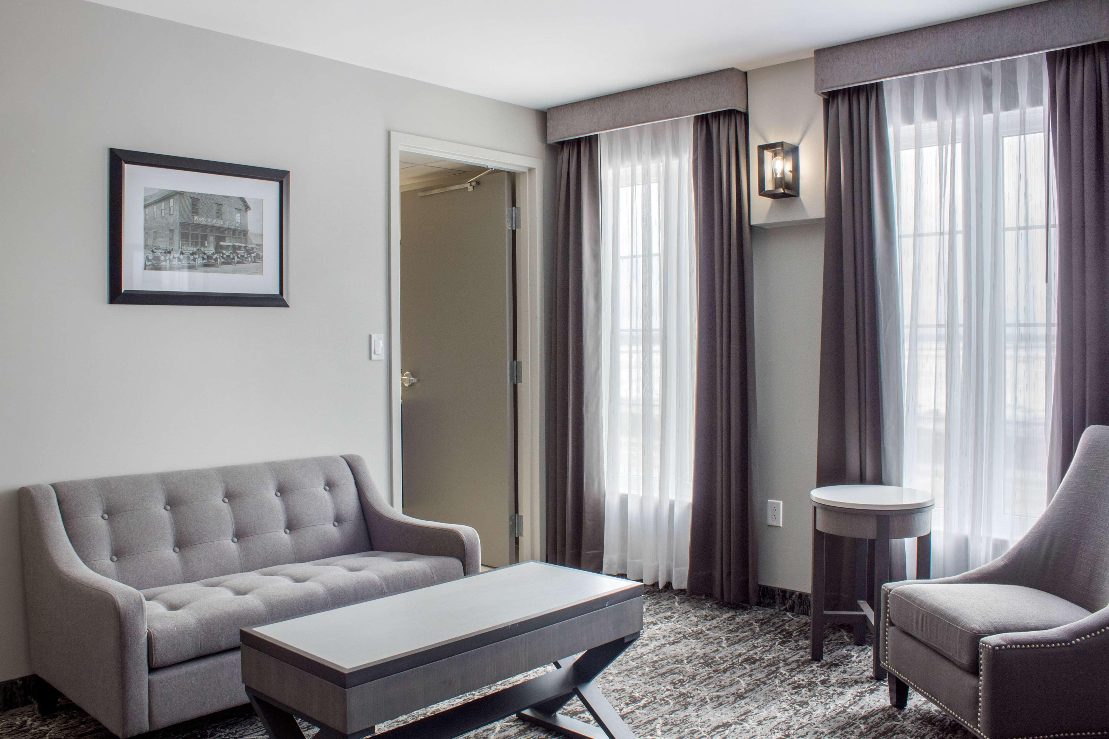 Chateau Moncton Trademark Collection By Wyndham Exteriör bild