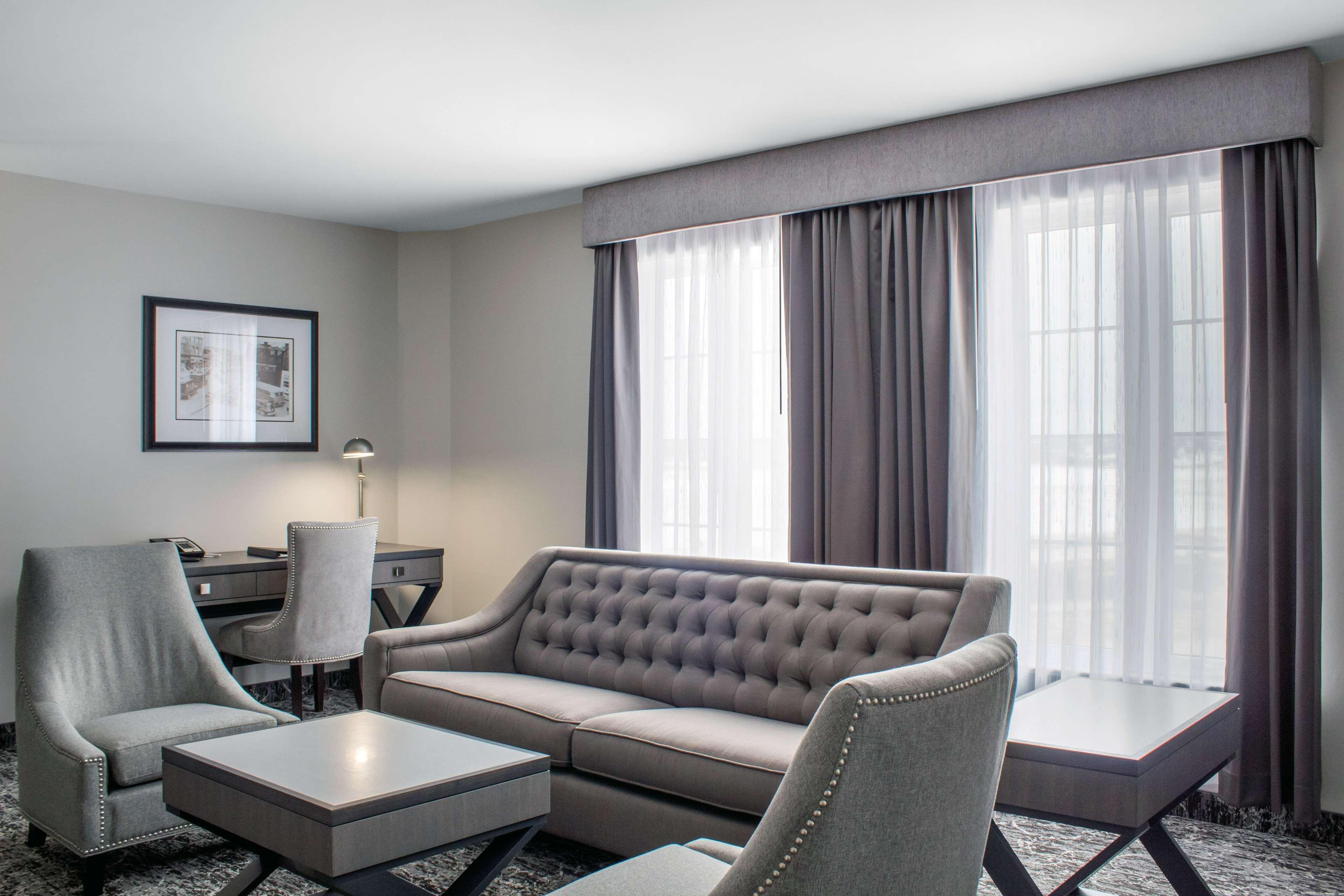 Chateau Moncton Trademark Collection By Wyndham Exteriör bild