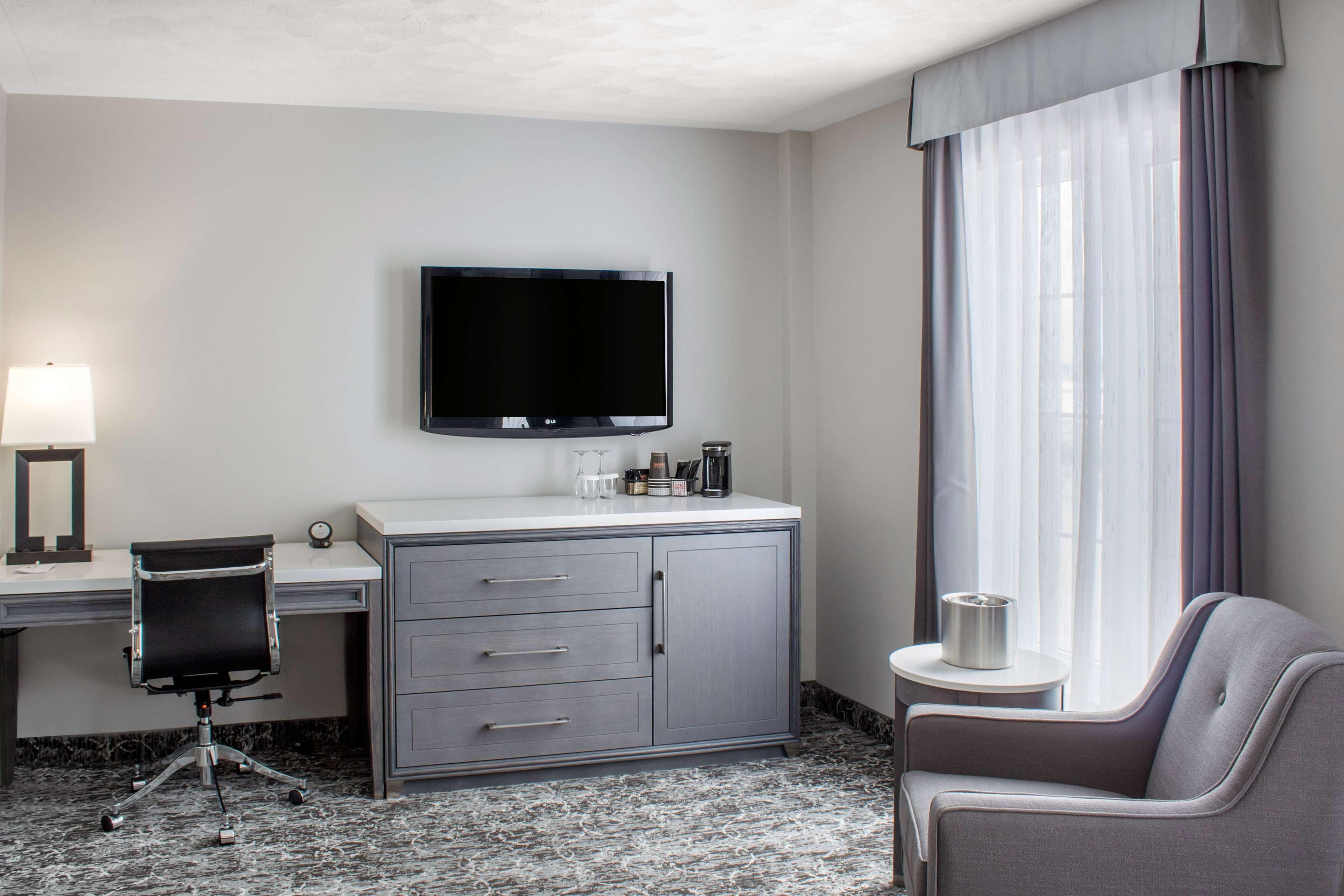 Chateau Moncton Trademark Collection By Wyndham Exteriör bild