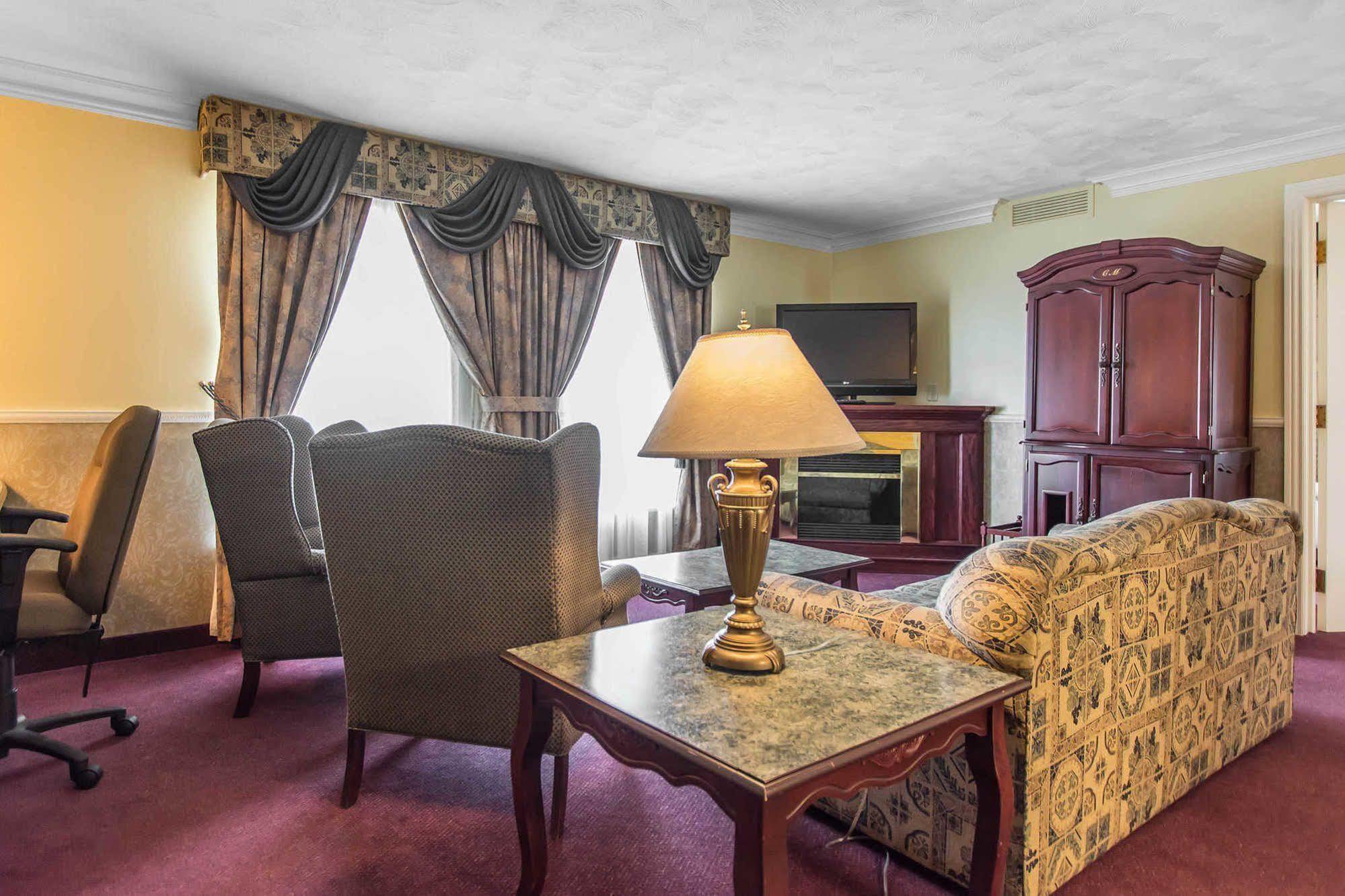 Chateau Moncton Trademark Collection By Wyndham Exteriör bild